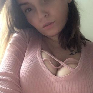 Model - LauraPretty sexybody