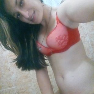 Model - Jazmin Agudelo David smalltits