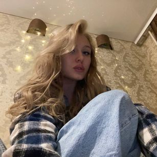 Model - Emelia Bounty cei