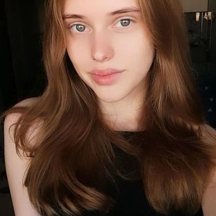 Model - Rose Joness 18