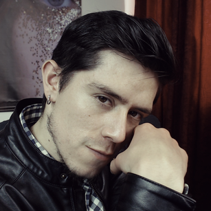 Model - Luca Dick Hot