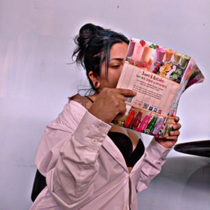 Model - CaroPetit skirt