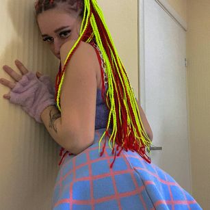 Model - Drugidiot ass