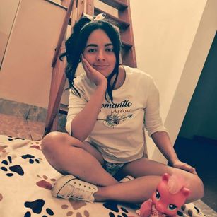 Model - Sofia latina