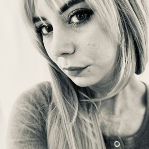 Model - Loraxlux footfetish