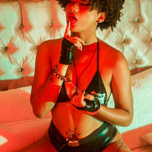 Model - Willow_hendrix latina