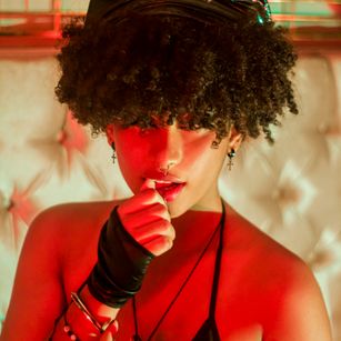 Model - Willow_hendrix doblepenetracion