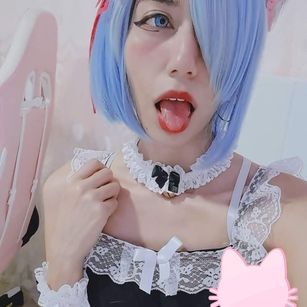 Model - Elizabeth Rivera cute