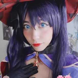 Model - Elizabeth Rivera dildo