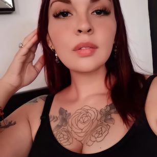 Model - Romina_Red nice