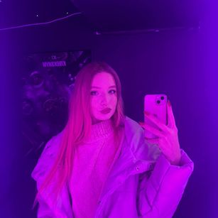 Model - Hanna Taylors cameltoe