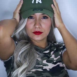 Model - luna azul cum