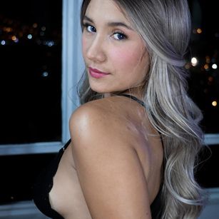 Model - luna azul culogrande