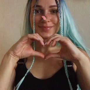 Model - Vivi roleplaying