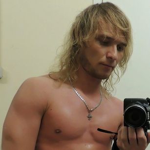 Model - DreamyDick feet