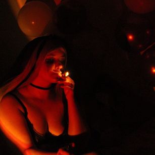 Model - santyLisa squirt