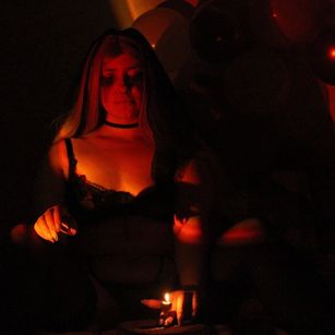 Model - santyLisa squirt