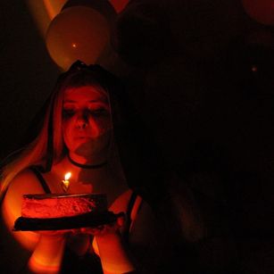 Model - santyLisa pussy