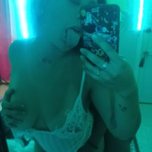 Model - sakurasmith latina