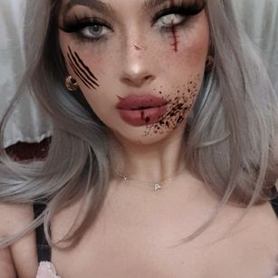 Model - Sinderella kinky