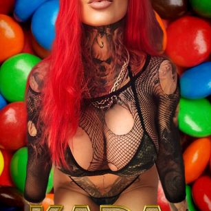 Model - KADA LOVE blond