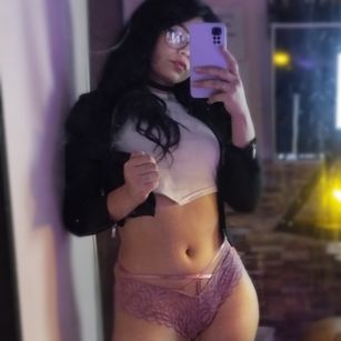 Model - Gabriela dirty