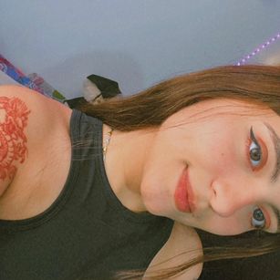 Model - Emily_18 twerking