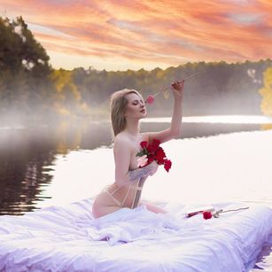 Model - Roza striptease