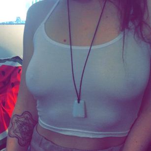 Model - Lizzie Love joi