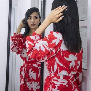 Model - Mia miller latina