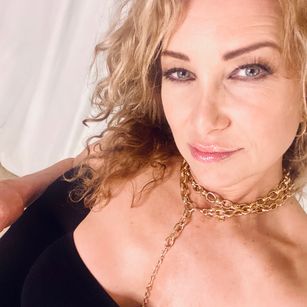 Model - JanuaryFurstxxx milf