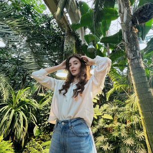 Model - Olivia dildo