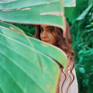 Model - Olivia natural