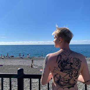 Model - Charlyuhp Blonde