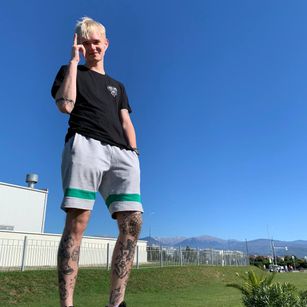 Model - Charlyuhp bisexual