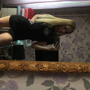 Model - KellyReddies pussy