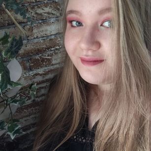 Model - Anya Muna toys