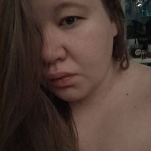 Model - Anya Muna bigboobs