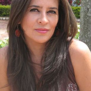 Model - AlexaSam delgada