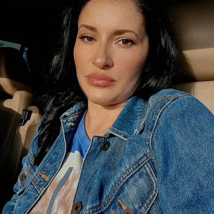 Model - AishaHazell sexy