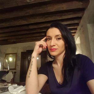 Model - AishaHazell heels