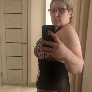 Model - SaraDeMur add