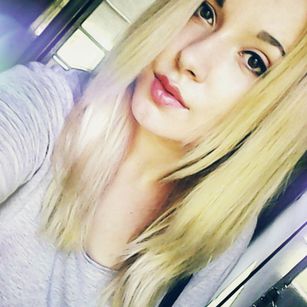 Model - Daria Horolskaia askme