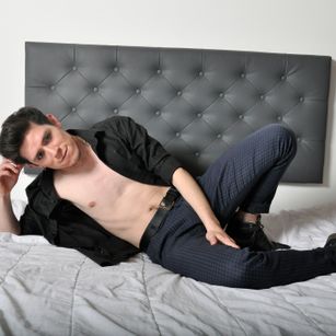 Model - Luca Dick dominant