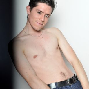 Model - Luca Dick Hot