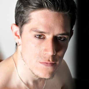 Model - Luca Dick top