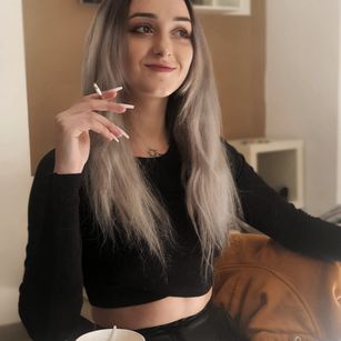 Model - Sunny Lucyana squirt