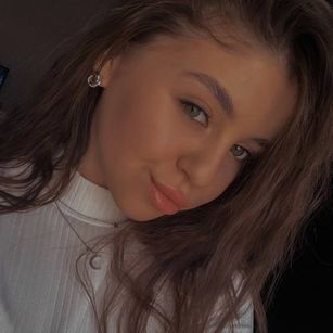 Model - DashaPink sweet