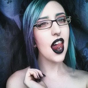 Model - Miss Faith Rae joi