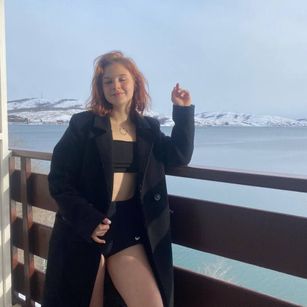 Model - Elisabeth Bryant skinny